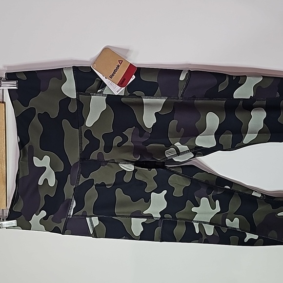 Reebok medium green and brown camo new with tags athletic leggings - Picture 2 of 7